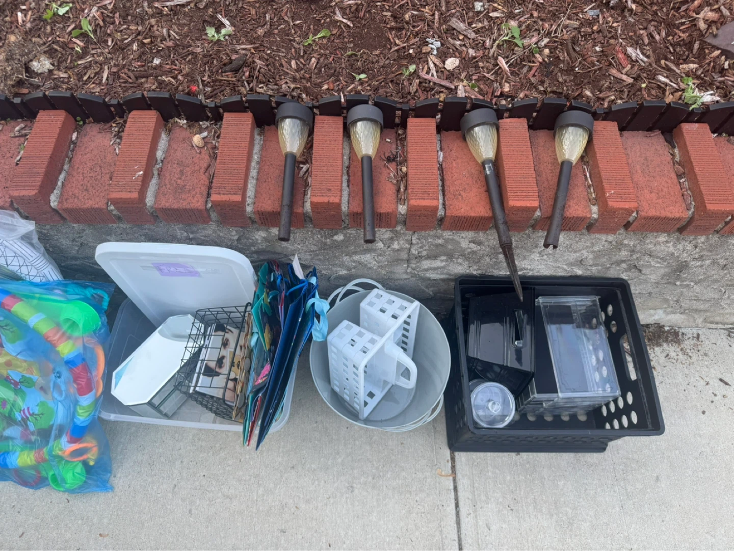 Free items (No Holds)
