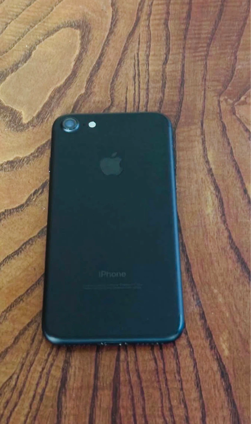 Apple iPhone 7 - 32GB - Black - photo 4