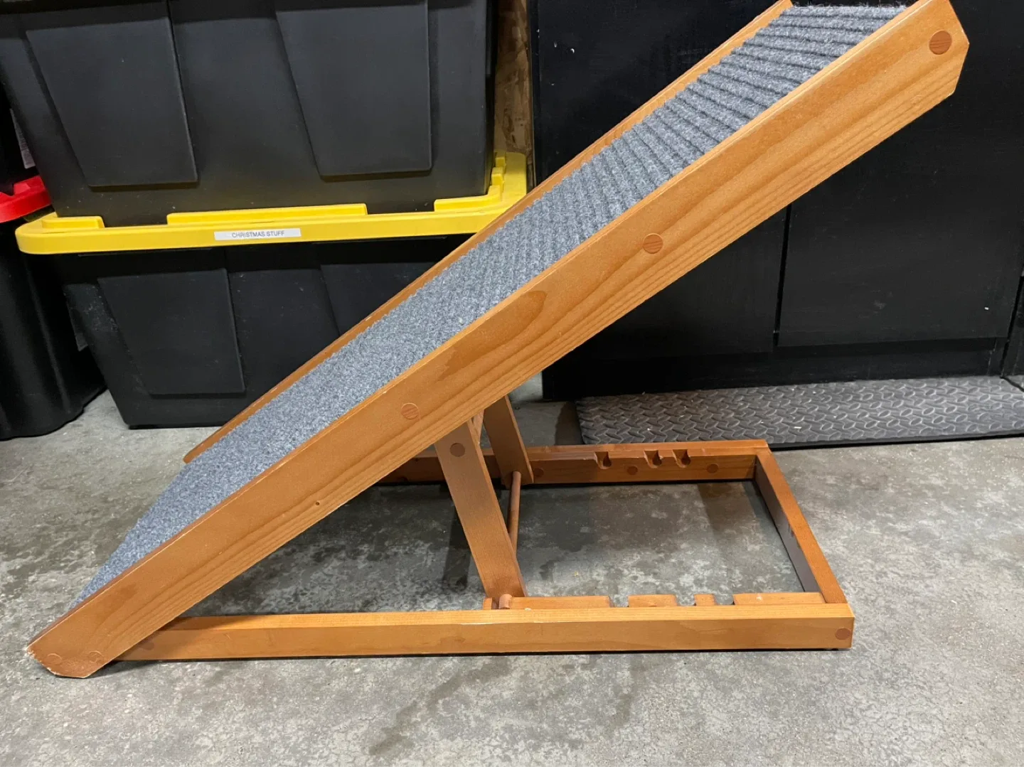 Wooden Pet Ramp with Grey Carpet