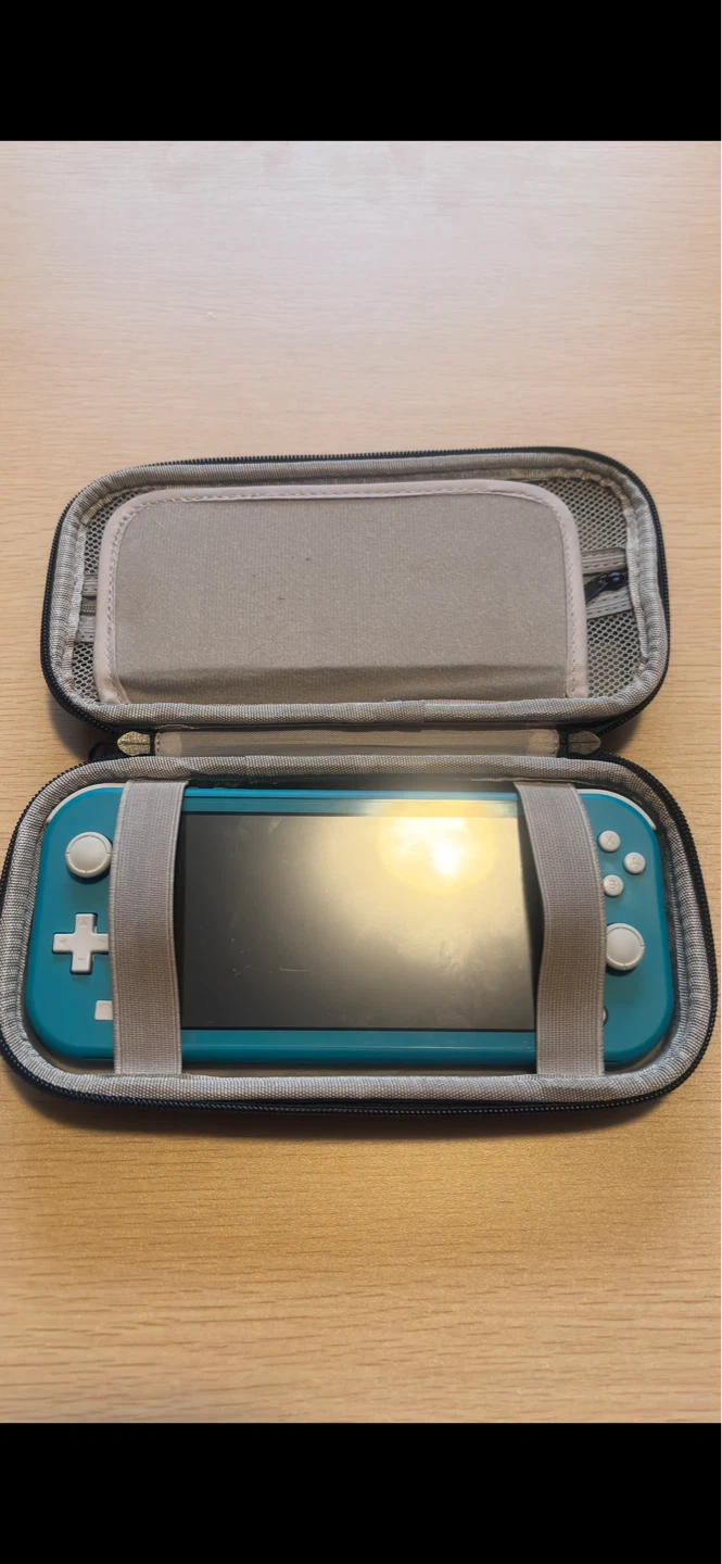 Nintendo Switch Lite Carrying Case - photo 3