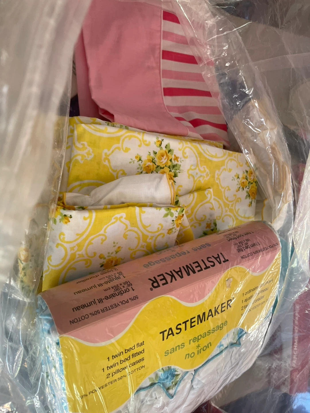 Tastemaker Twin Bed  vintage sheets Adorable colours 3 sets