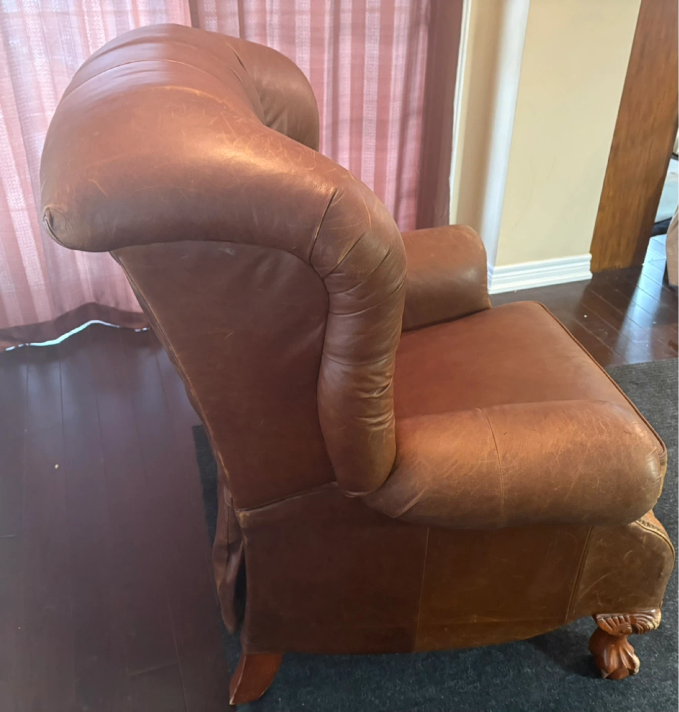Vintage Lazyboy Classics leather recliner chair - photo 5