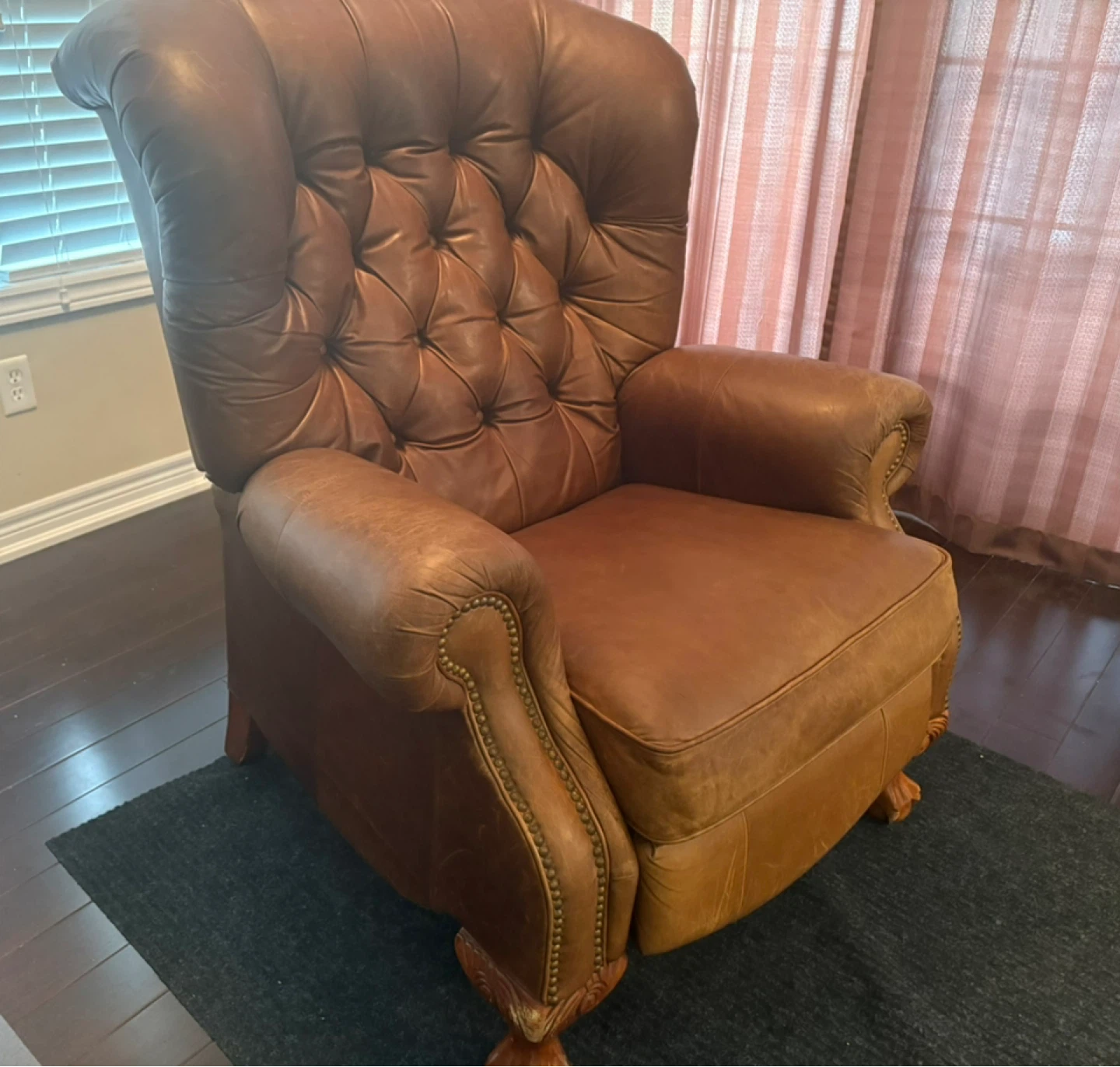 Vintage Lazyboy Classics leather recliner chair - photo 3