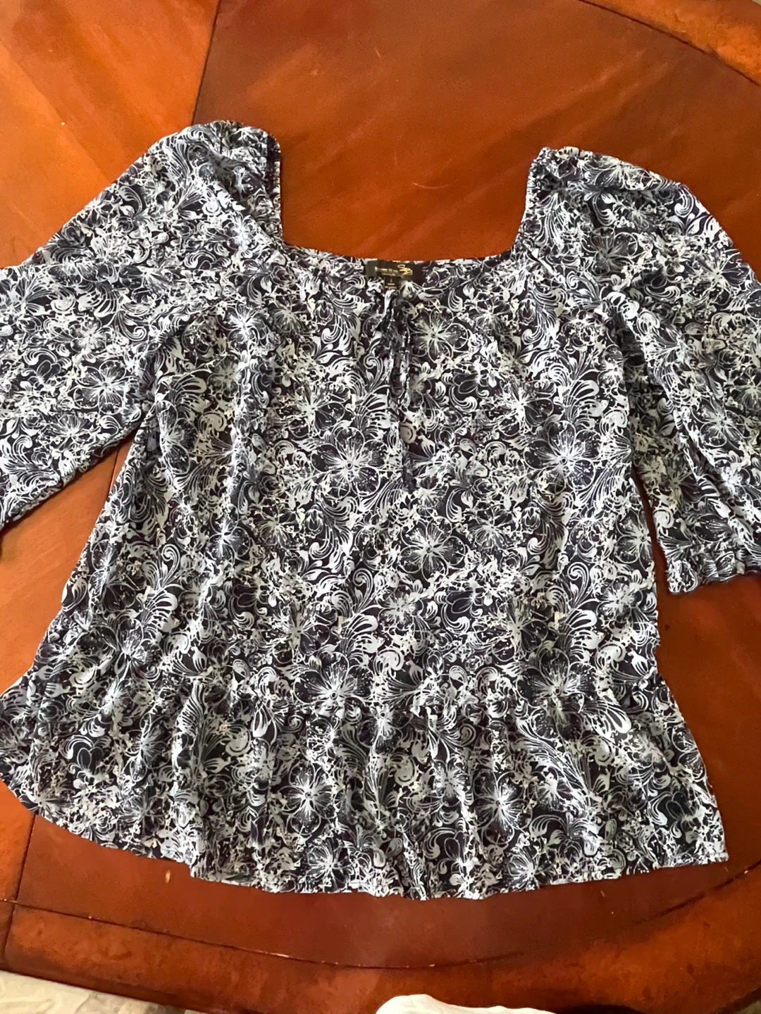 Suzanne Betro Women's Blouse Size L