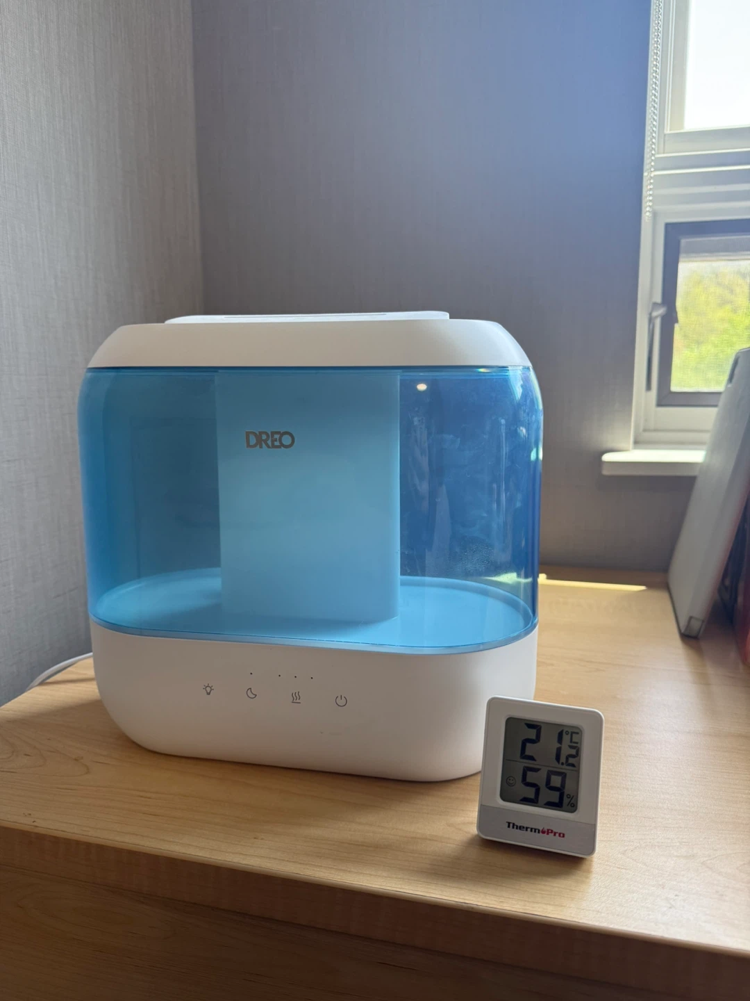Dreo Humidifier with hygrometer