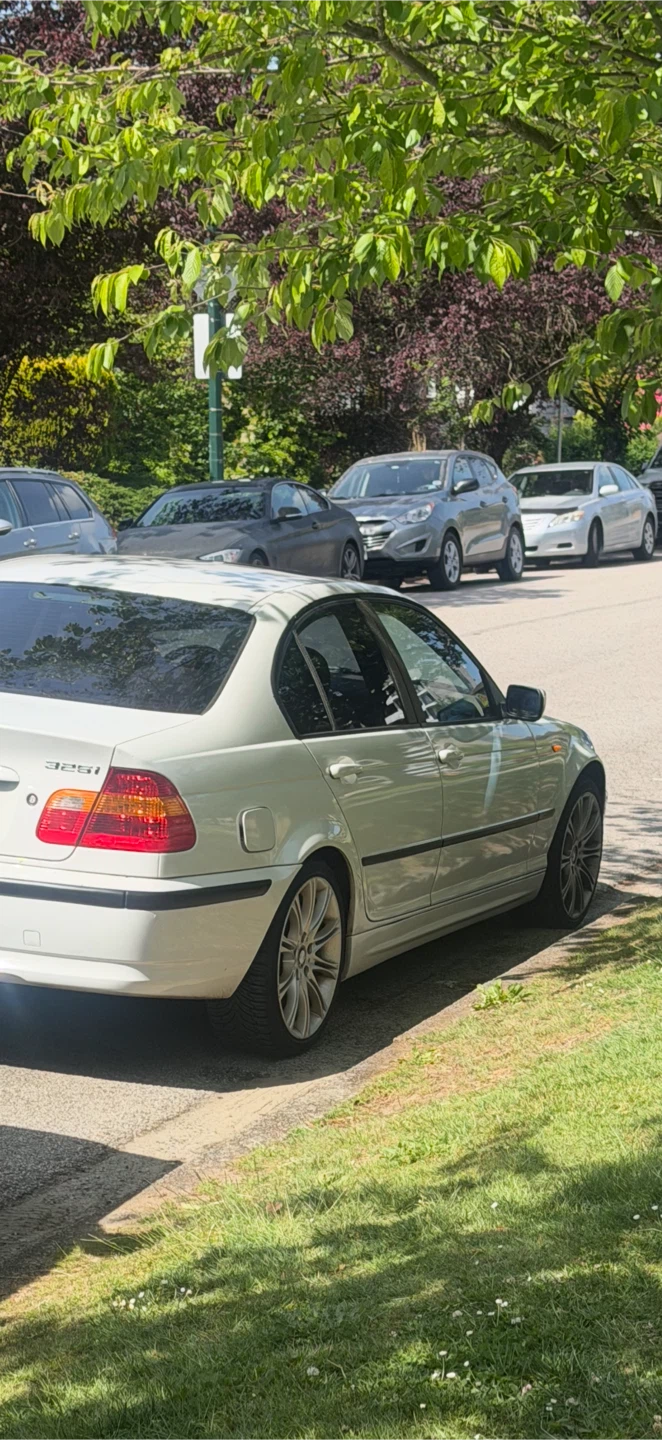 2003 BMW 325i Sedan - White - photo 4