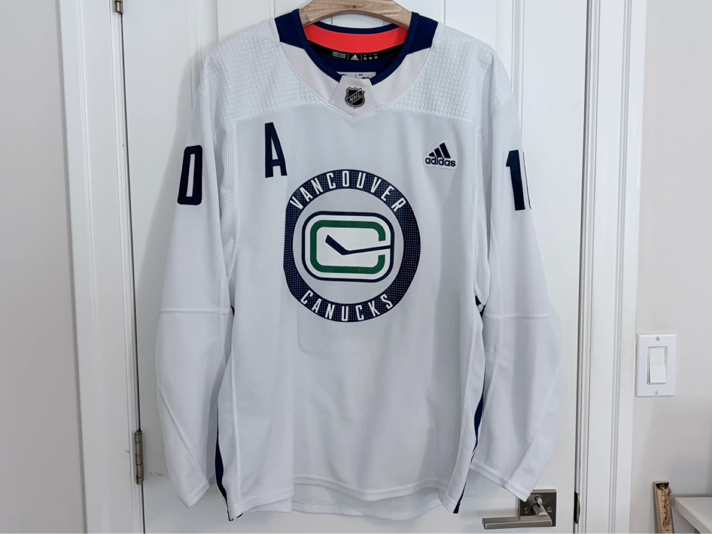 Adidas Vancouver Canucks Pavel Bure Practice MIC Jersey Size 58 - photo 5