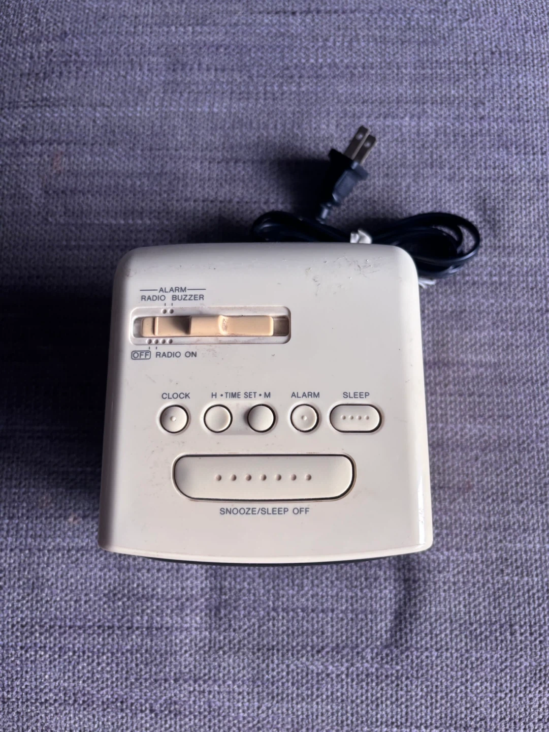 Sony Dream Machine FM/AM Digital Clock Radio ICF-C122 - photo 2