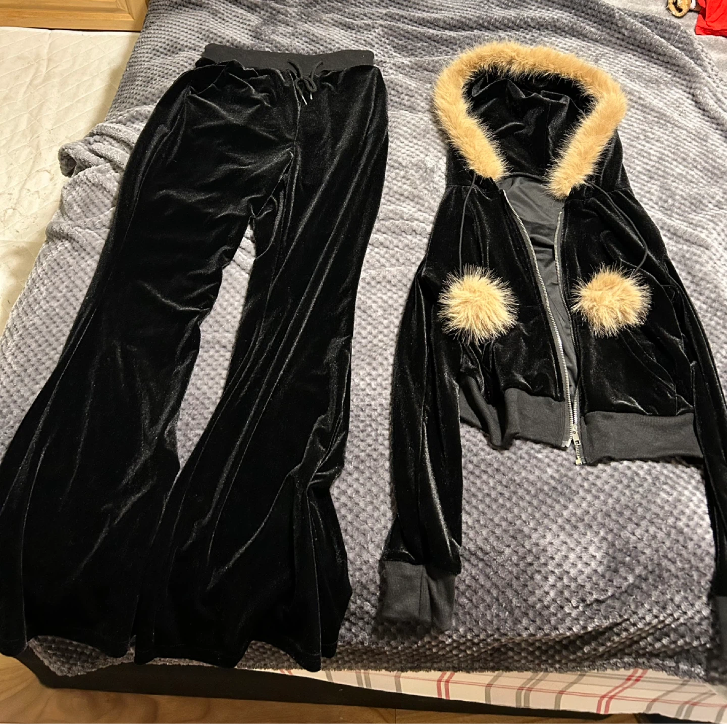 SHEIN Velvet Patchwork Fluffy Set - Black