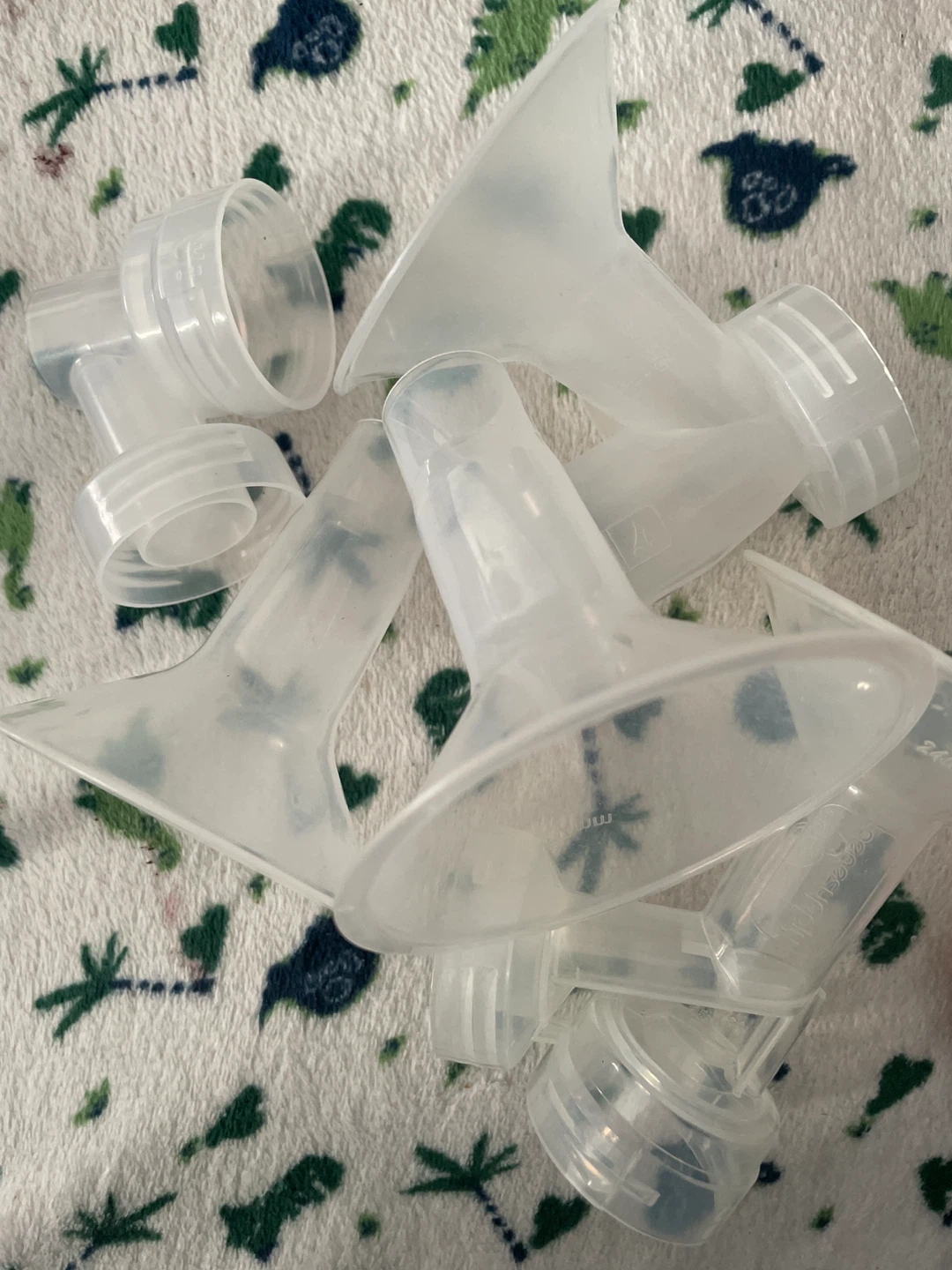 Free accessories with sale of Medela Swing Breast Pump - photo 2