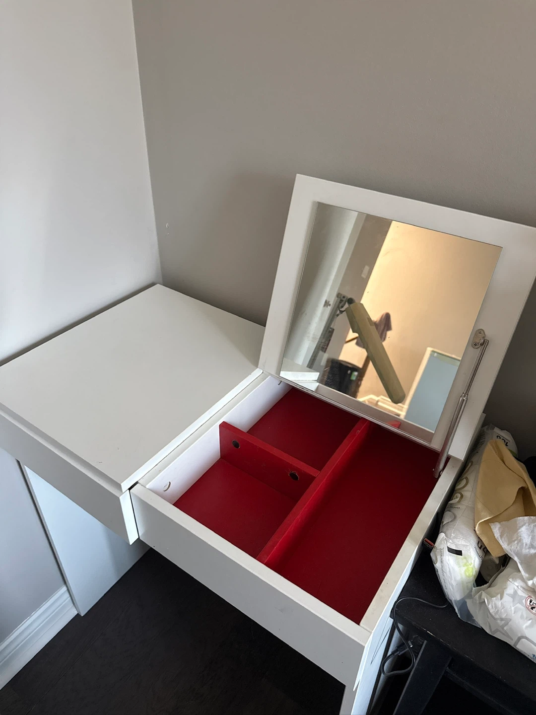 White Vanity Desk with Flip-Top Mirror and Organizer - photo 2