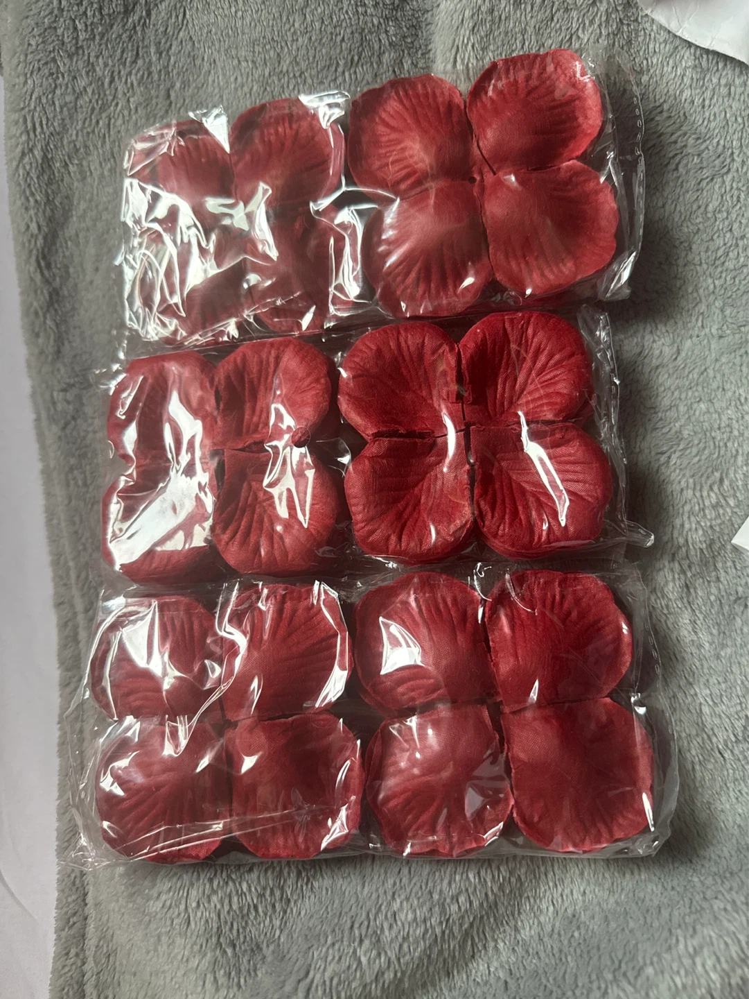 Red Artificial Rose Petals - Pack of 3 - photo 3
