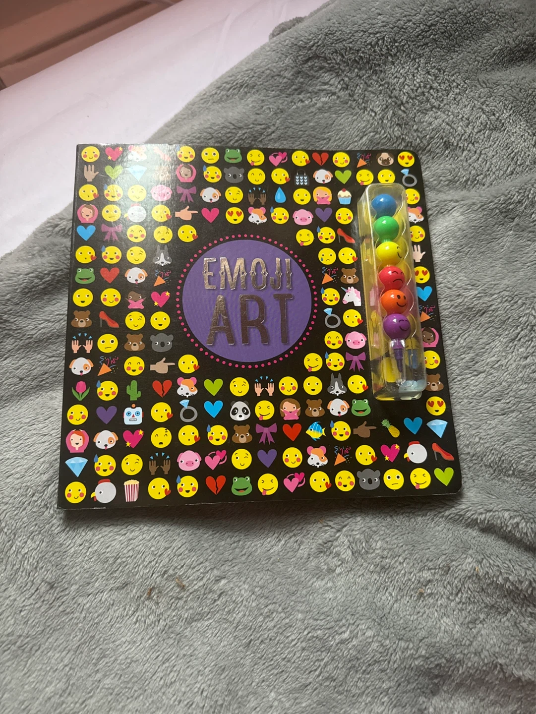 Emoji Art Craft Kit with Pencils