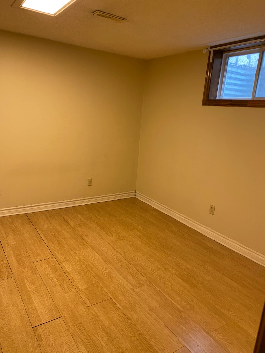 Basement Apartment for Rent – Meadowvale & Sheppard - photo 2