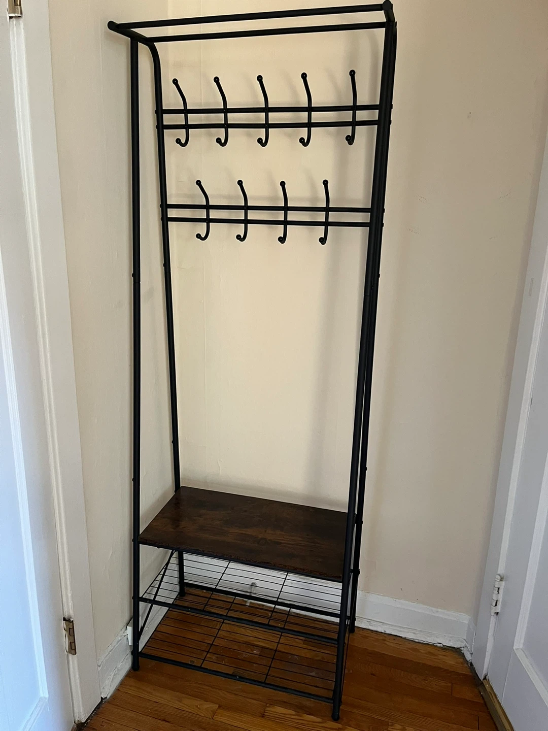 Coat/shoe rack
