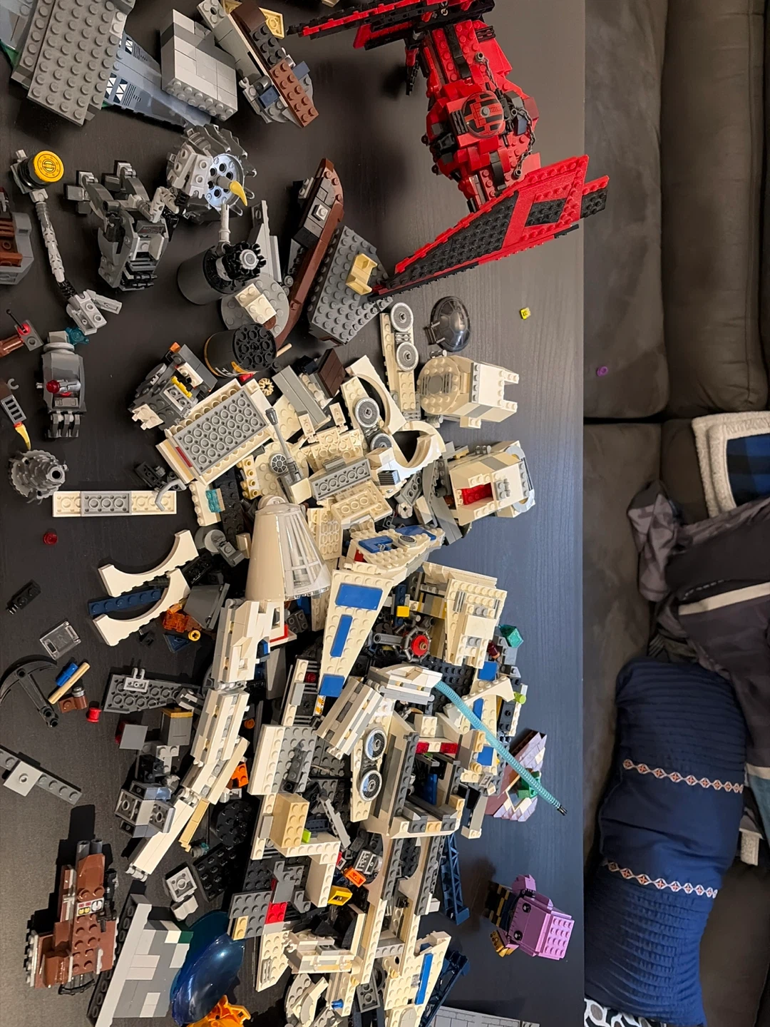 LEGO Bricks and Minifigures and complete sets - photo 4