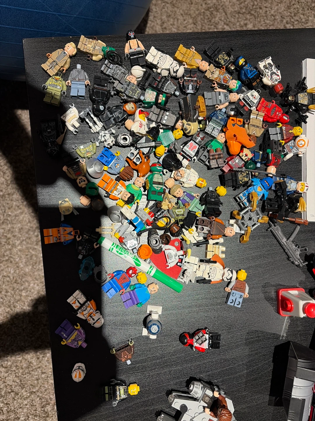 LEGO Bricks and Minifigures and complete sets