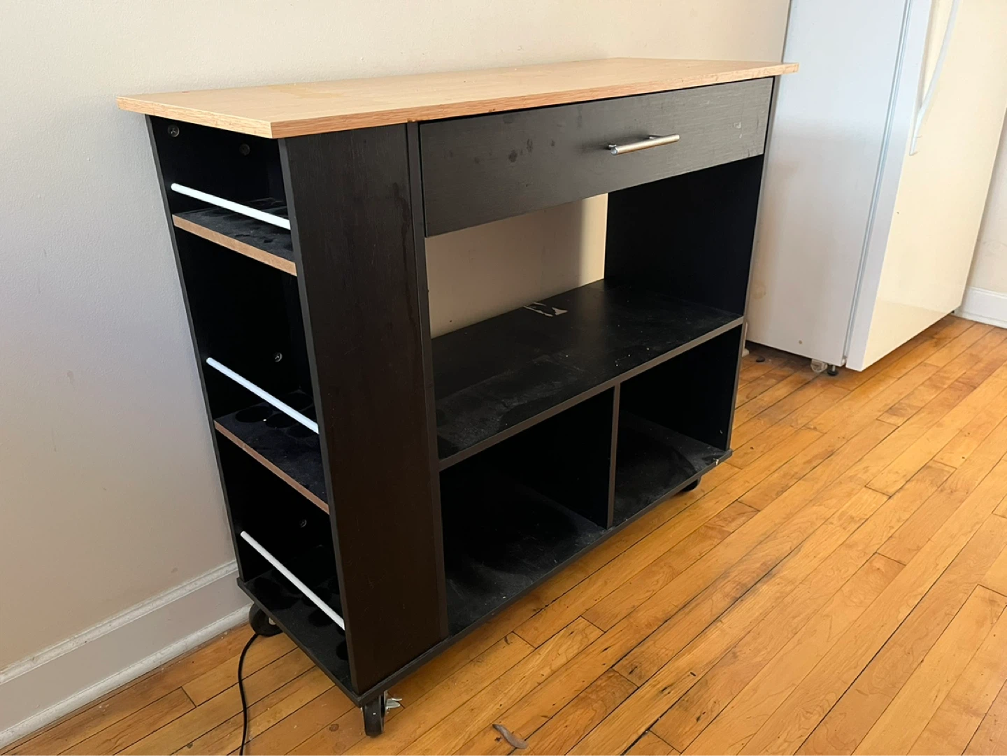 Kitchen counter/storage