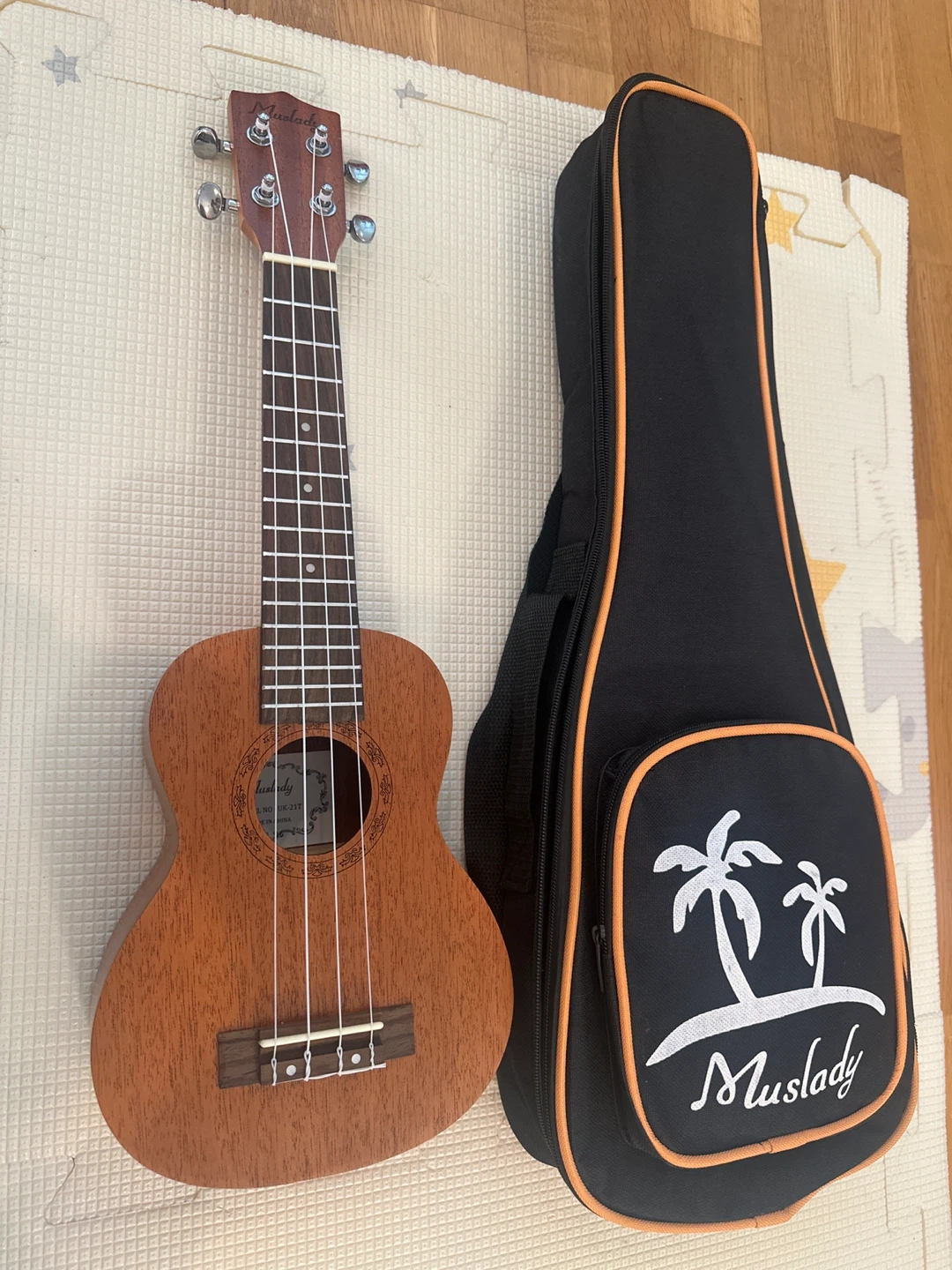 Muslady Ukulele with Case