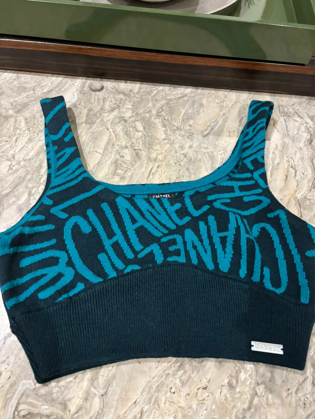 CHANEL size 6 ladies Black & Teal Knit Top Size 38