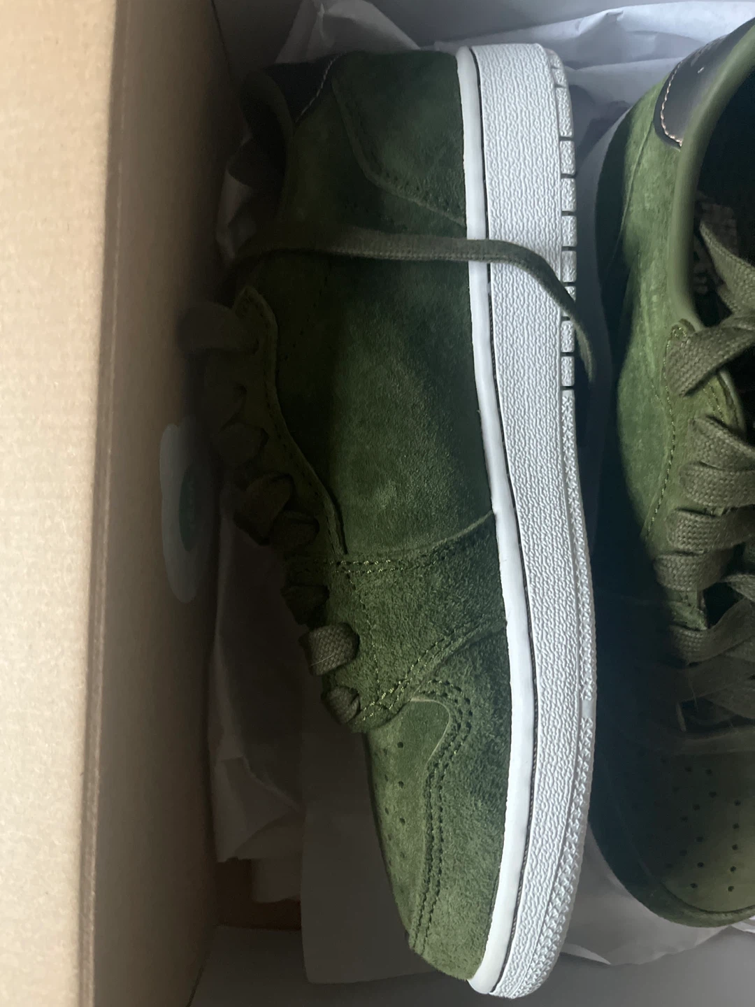 Air Jordan 1 Low SE Green Suede Sneakers - photo 3