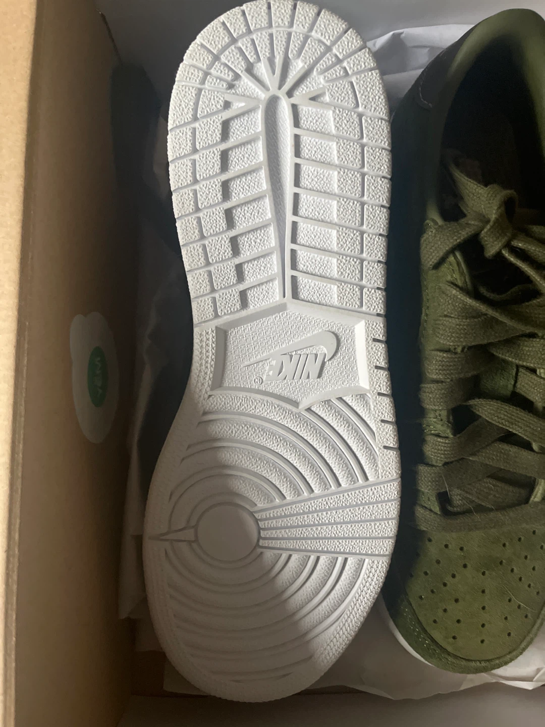 Air Jordan 1 Low SE Green Suede Sneakers - photo 4