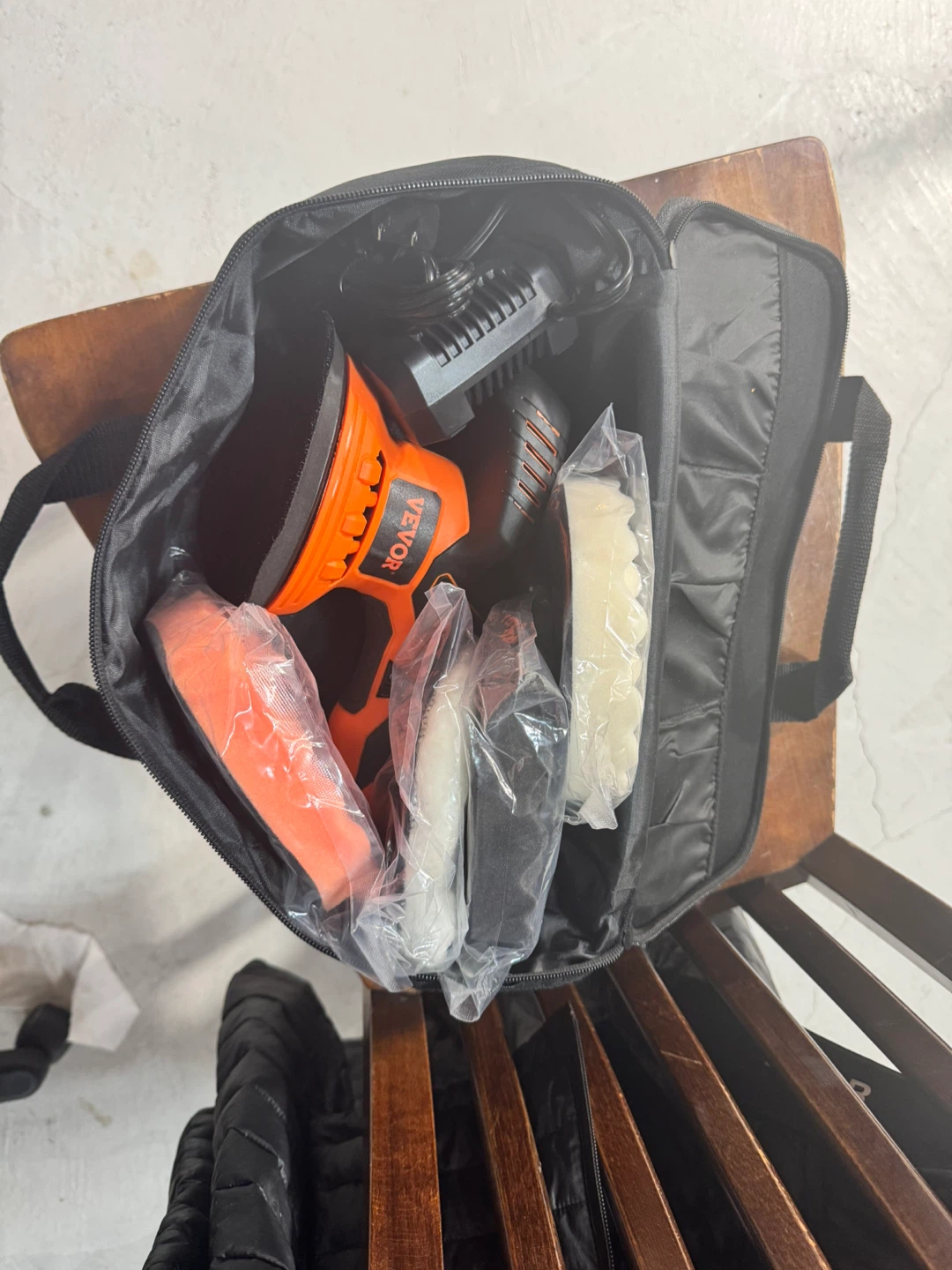 Brand New Vevor Orange Detailing Sander with Accessories - photo 2