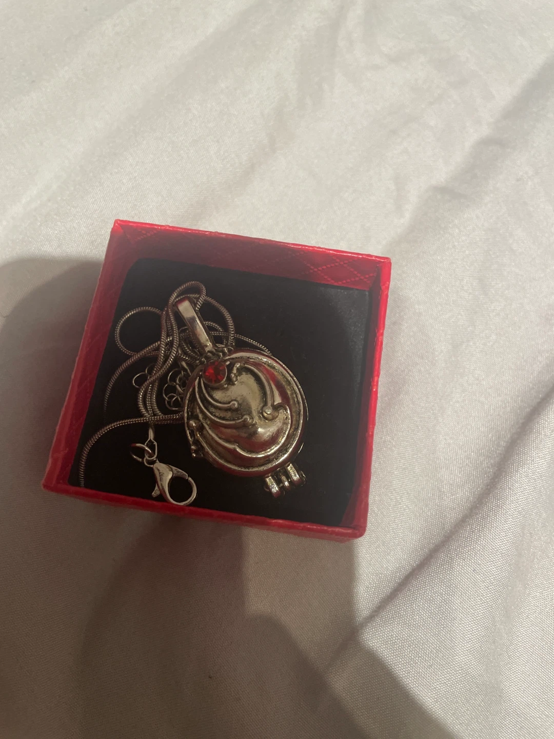 Silver Tone Locket Necklace - photo 2