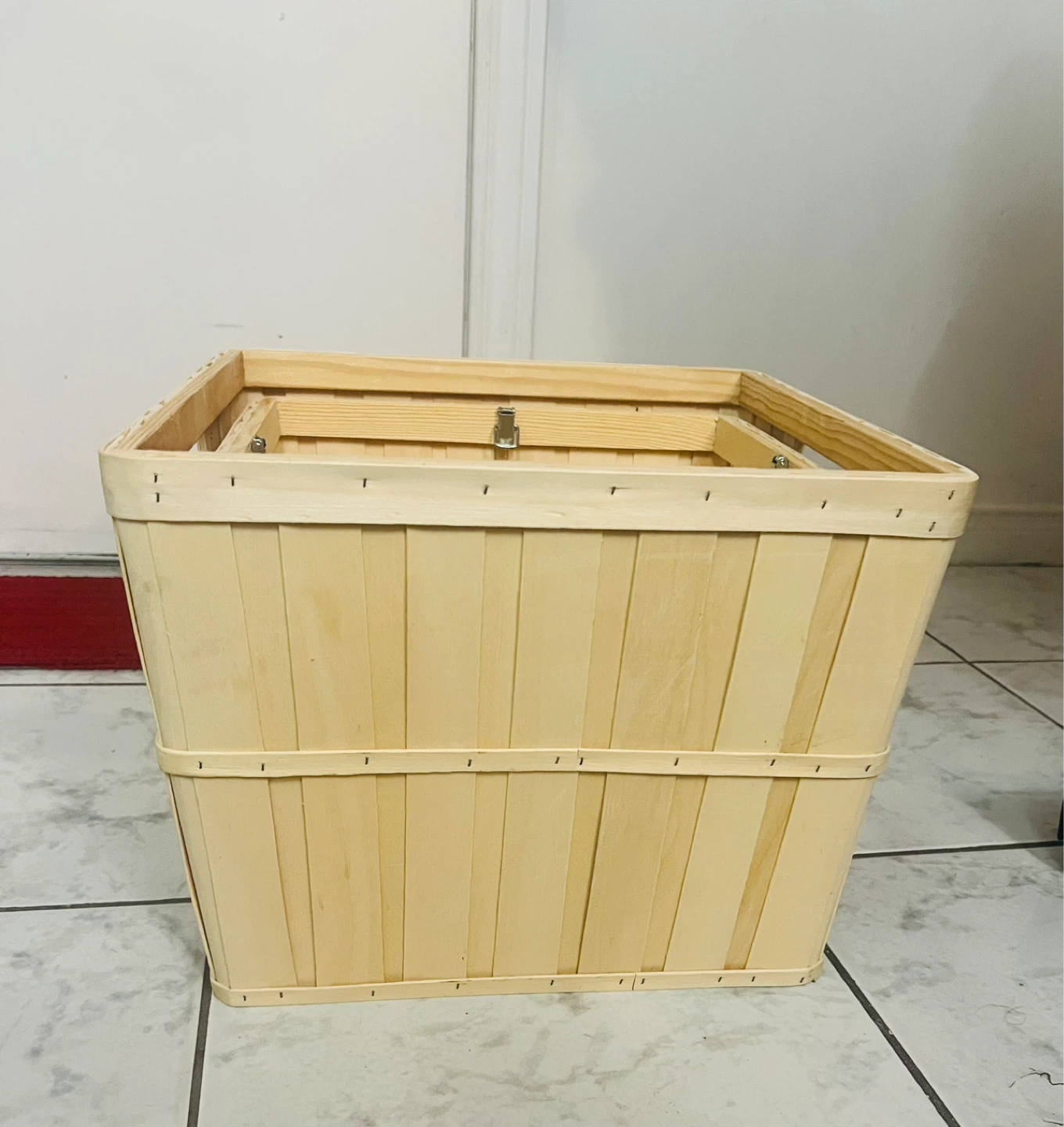 Elegant Collapsible Wooden Laundry Basket for a Stylish Home - photo 5