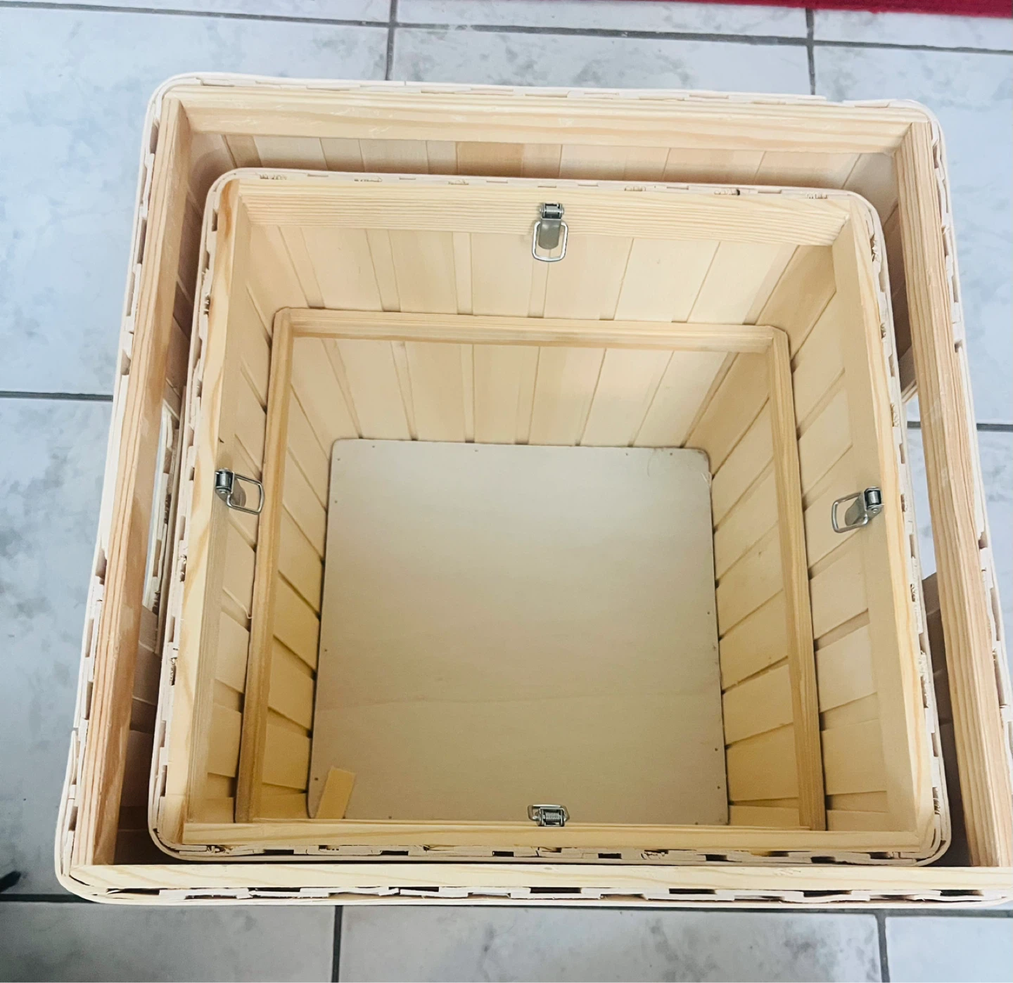 Elegant Collapsible Wooden Laundry Basket for a Stylish Home - photo 4