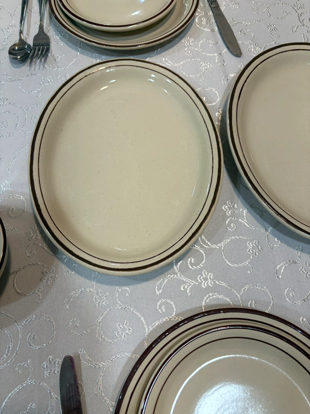 Yanco Dinnerware Set - Beige with Brown Trim - photo 5