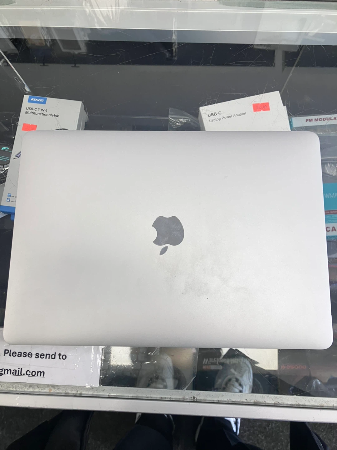 2017 Apple MacBook Pro 13-inch Laptop - photo 2