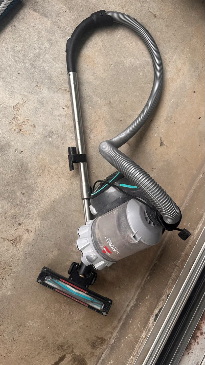 Bissell CleanView Multi-Cyclonic Vacuum