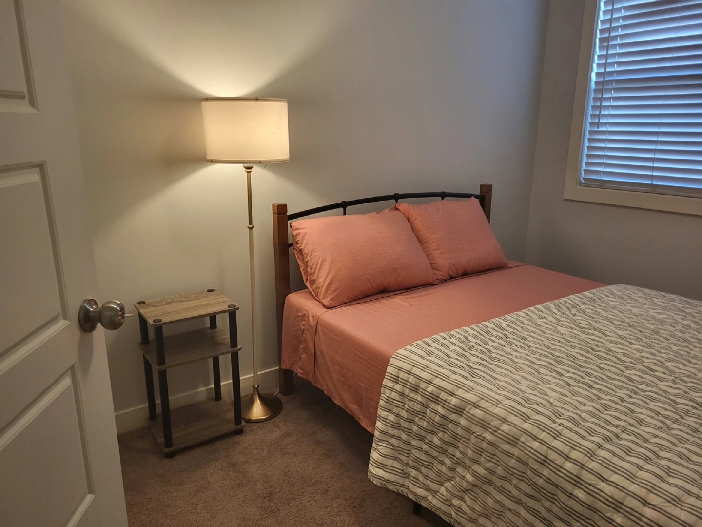 Full size beds - photo 3
