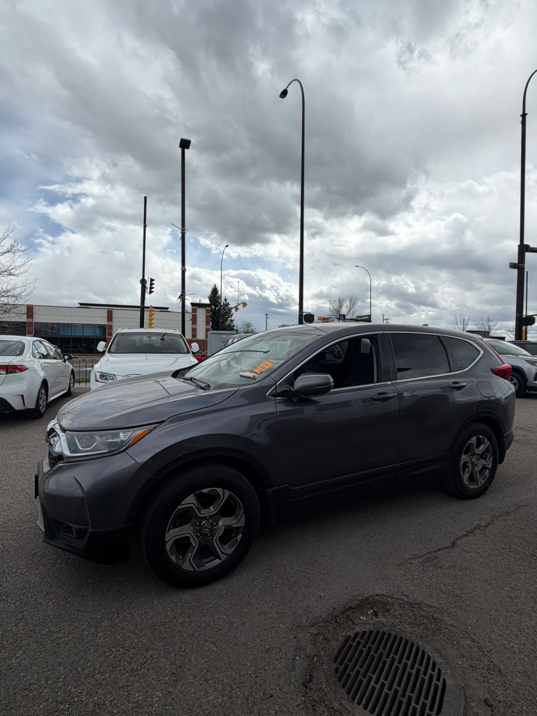 Grey Honda CR-V SUV - photo 2