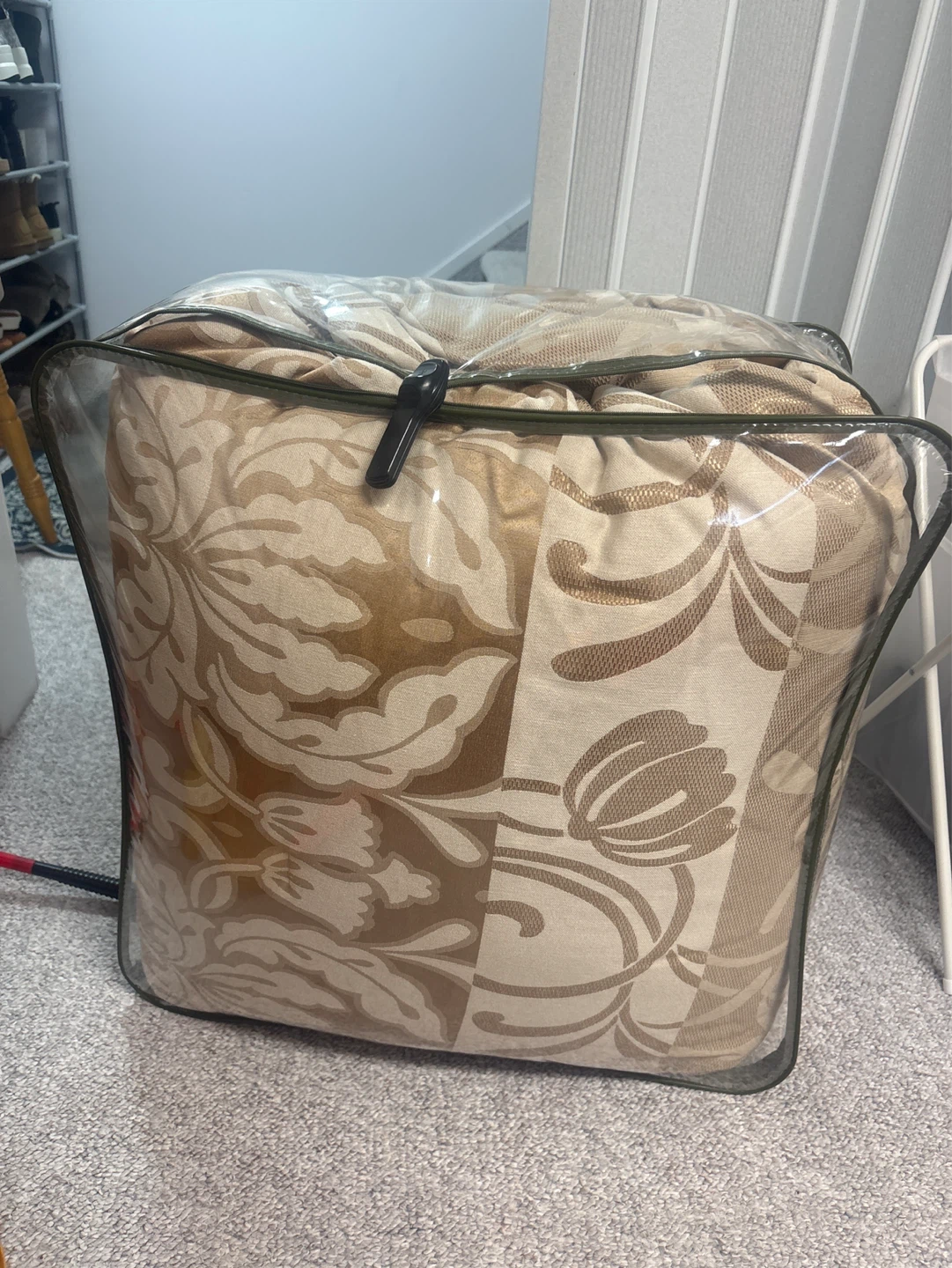 Quilt in Storage Bag - photo 2