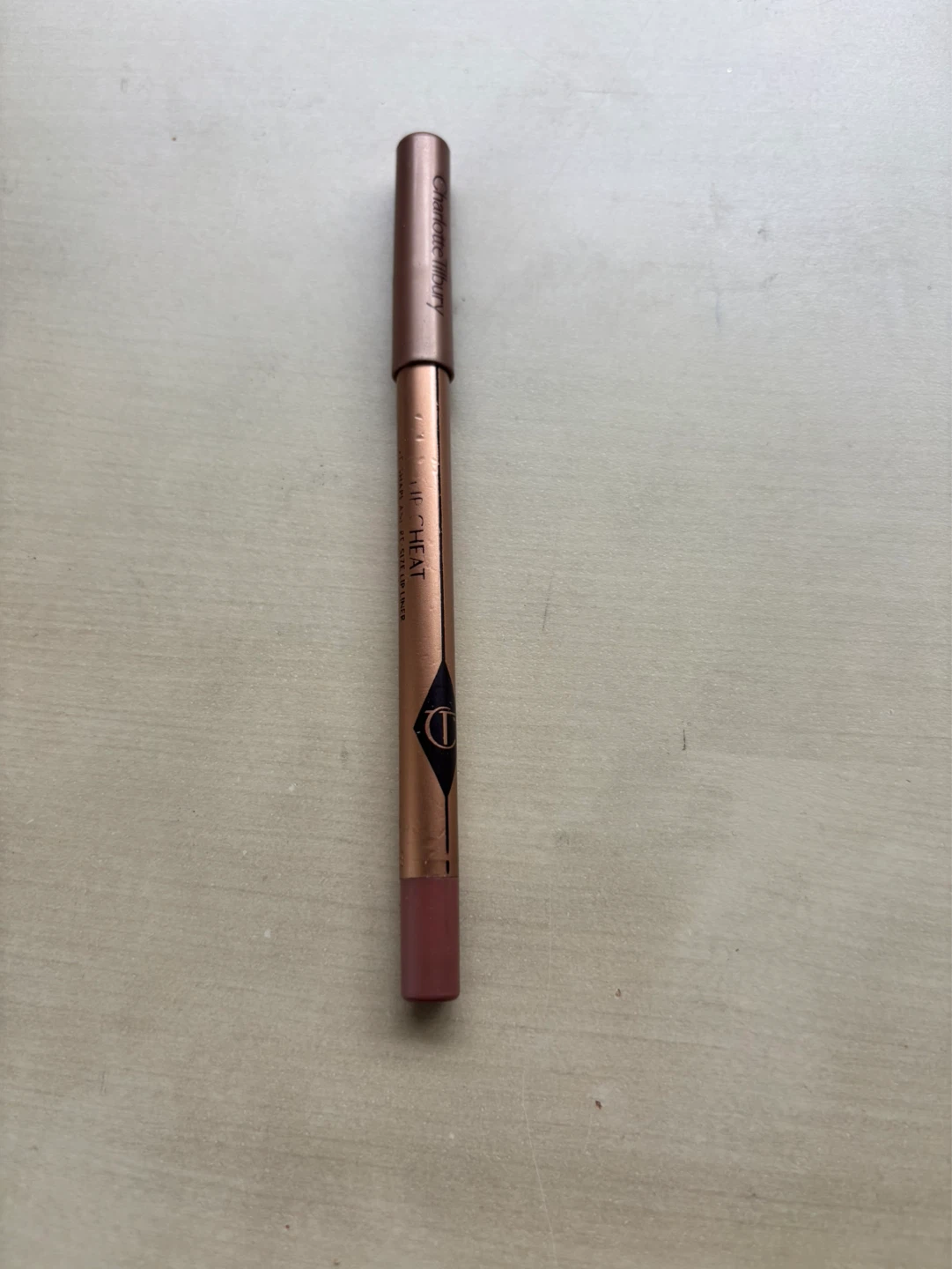 Charlotte Tilbury lip cheat