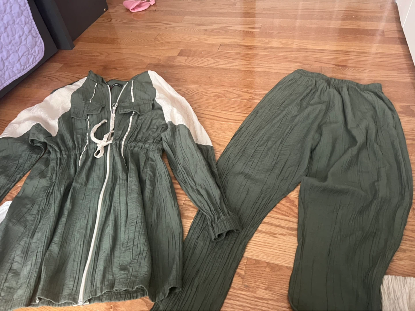 Nessa Women's Green & White Tracksuit Set - Size Medium - photo 3