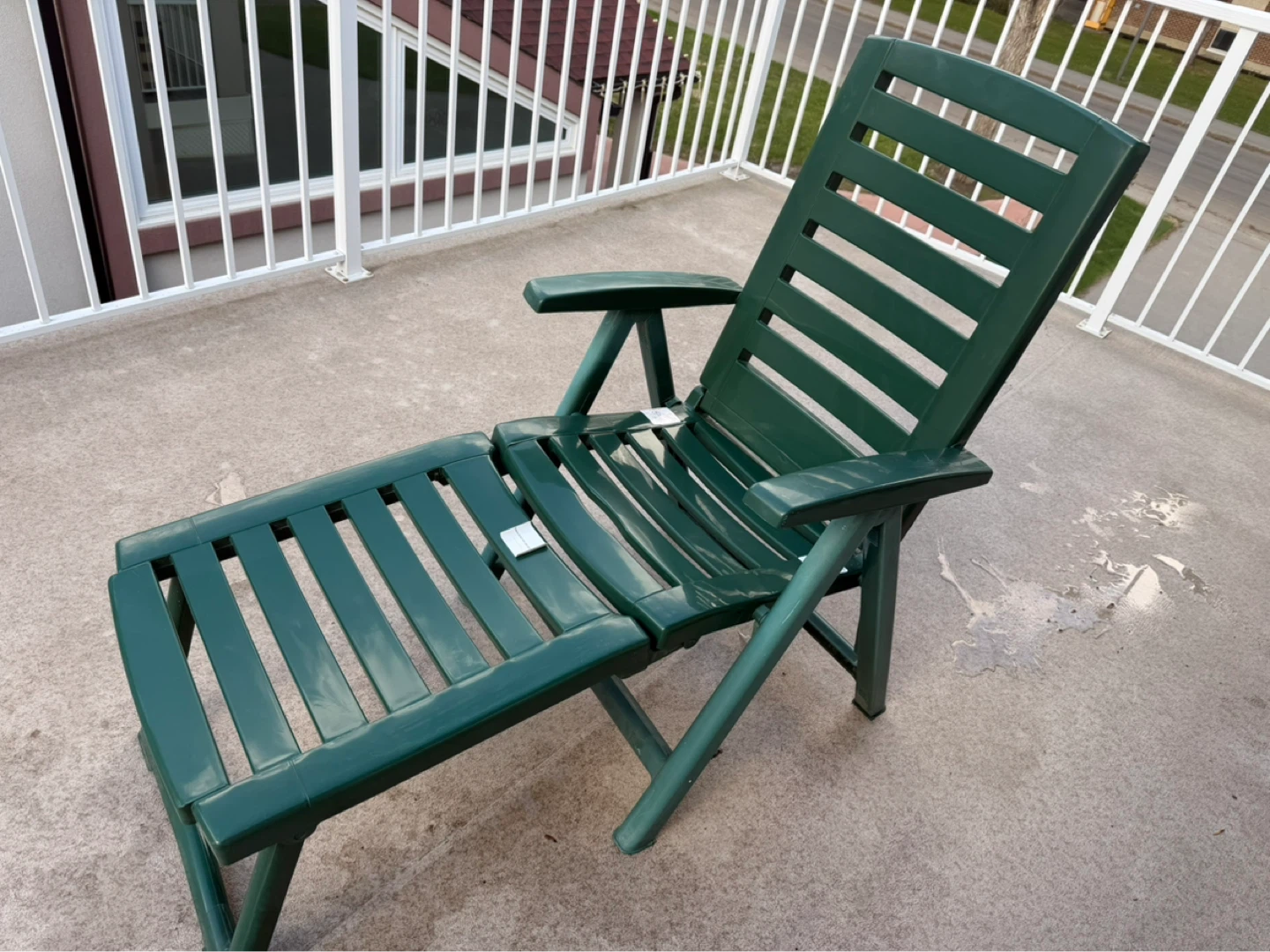 Green Plastic Chaise Lounge Chair