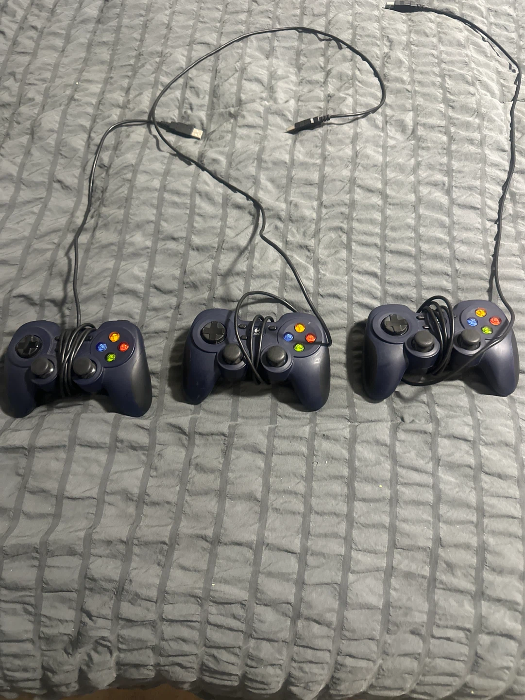3x USB Wired Game Controllers - photo 3