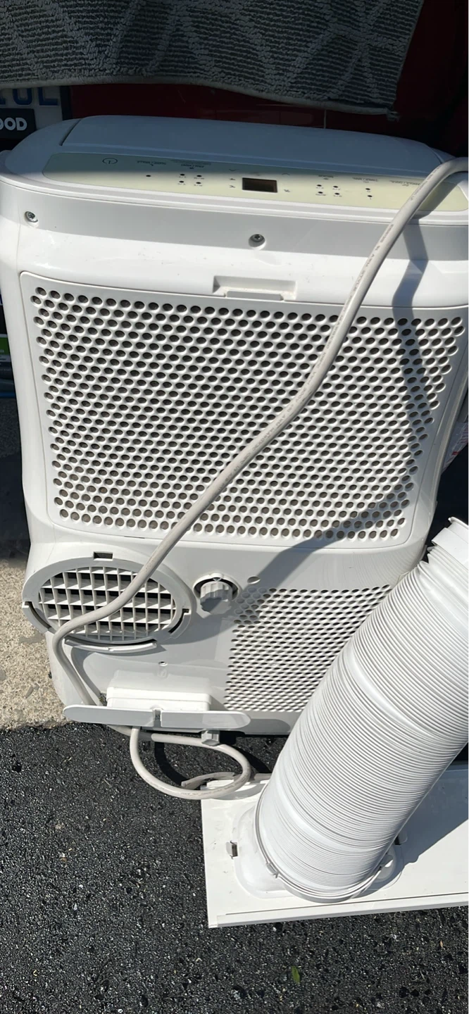 12kbtu Toshiba Portable Air Conditioner - photo 3