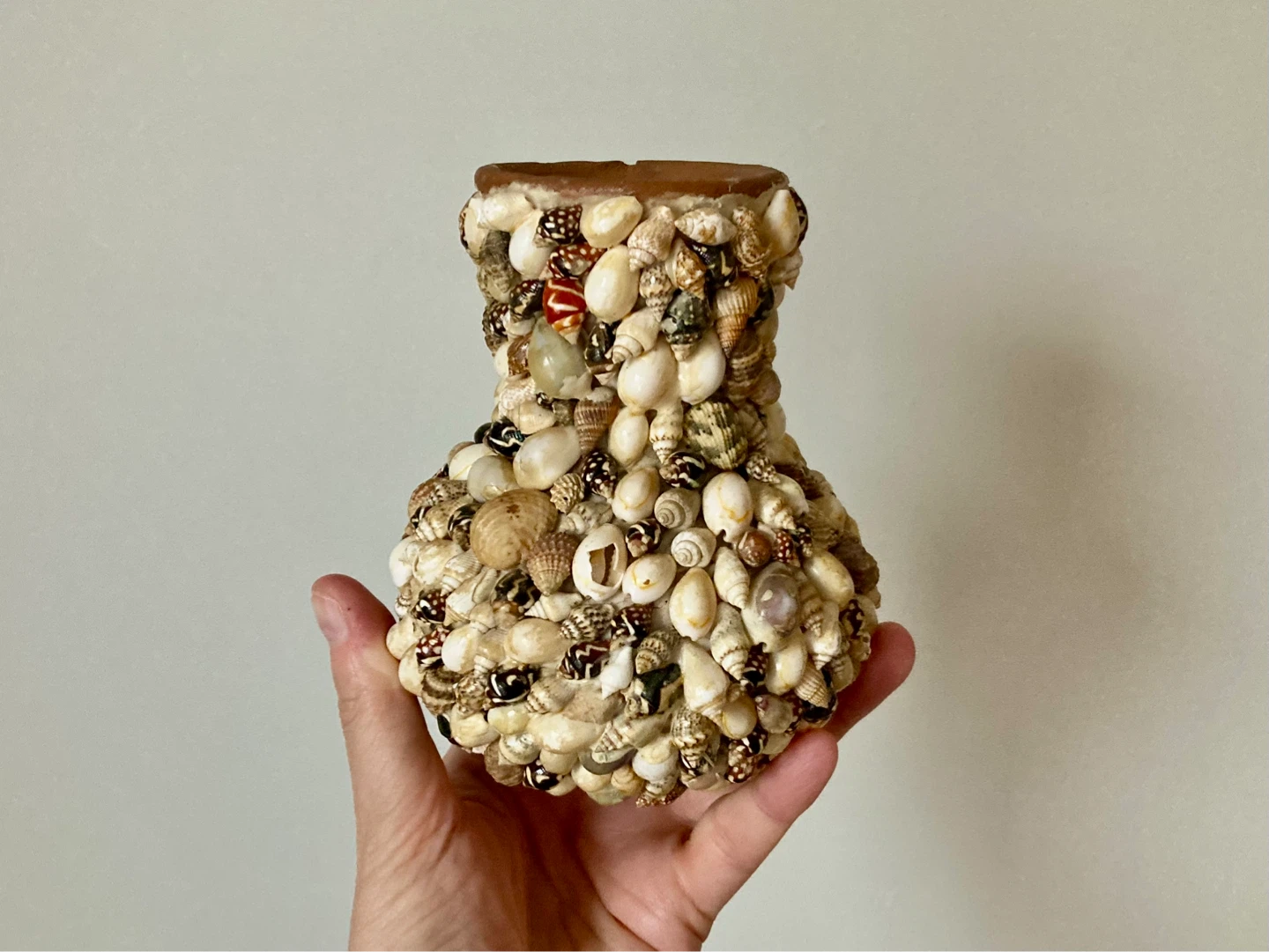 Vintage Shell Art Vase - photo 4