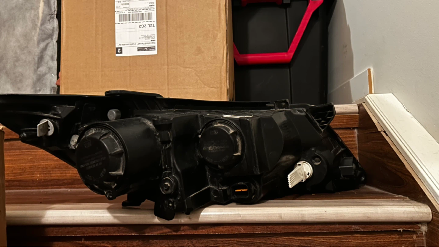 2011 - 2014 Kia optima Headlight Assembly - photo 4