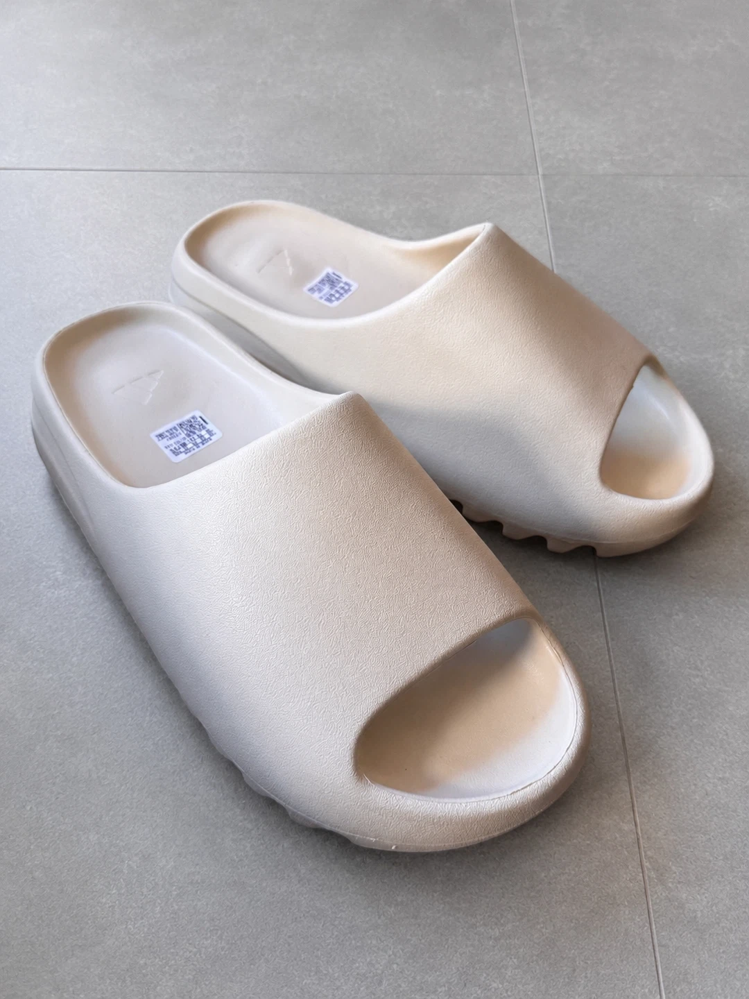 Foam White Yeezy Slides - photo 2