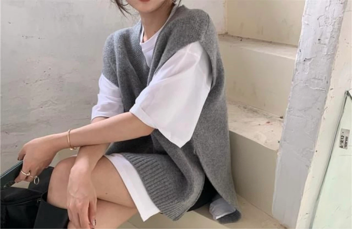 🎈BRAND NEW. Oversized Grey V-Neck Knit Vest