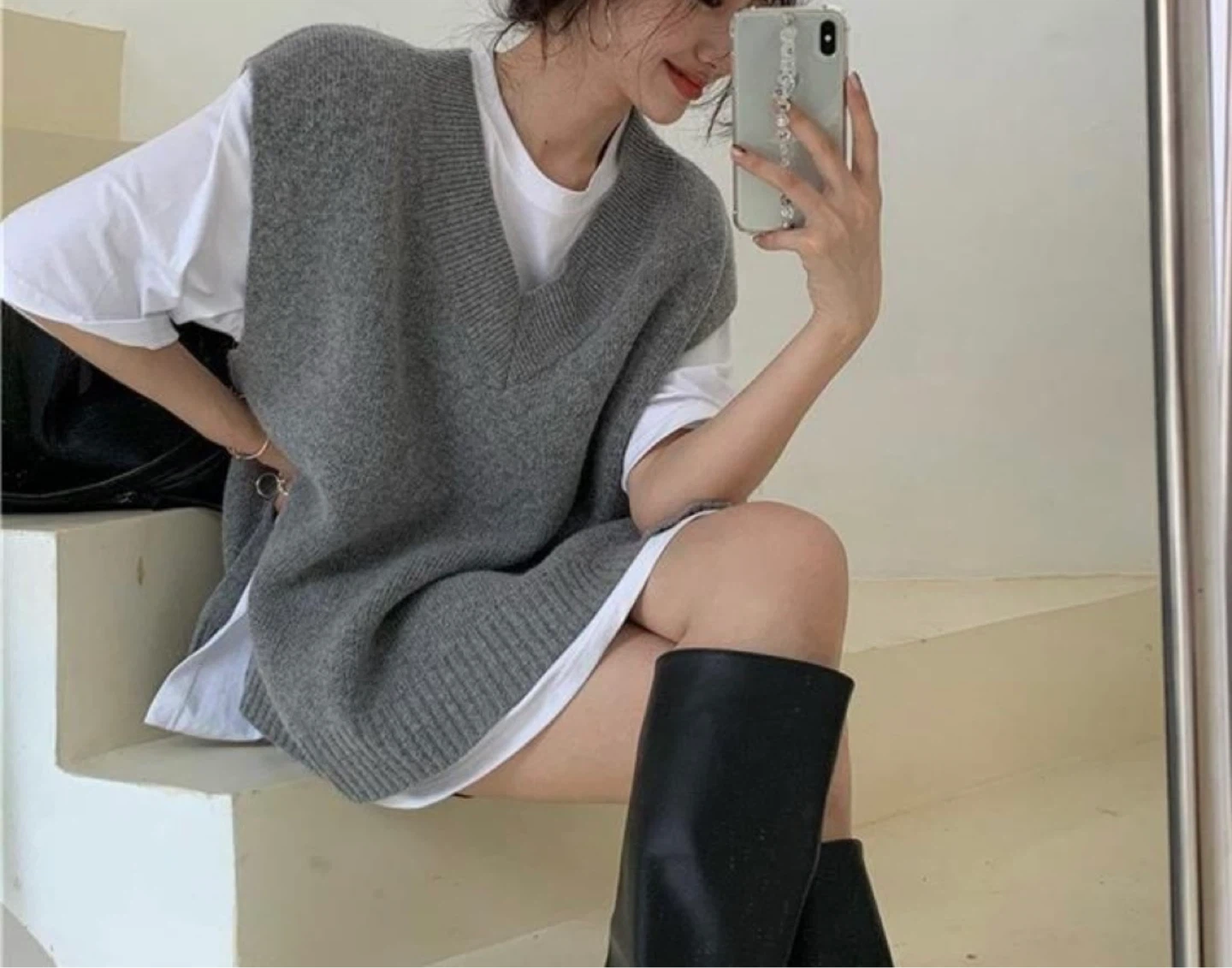 🎈BRAND NEW. Oversized Grey V-Neck Knit Vest - photo 2