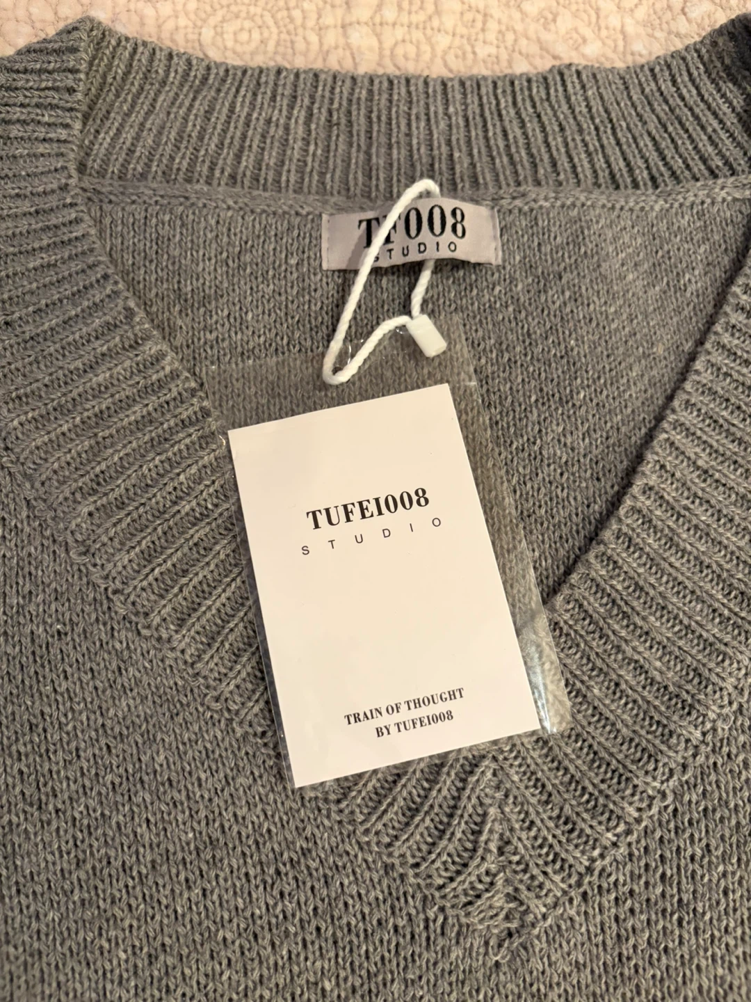 🎈BRAND NEW. Oversized Grey V-Neck Knit Vest - photo 3