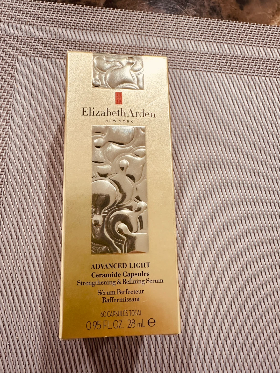 Elizabeth Arden Advanced Light Ceramide Capsules Serum
