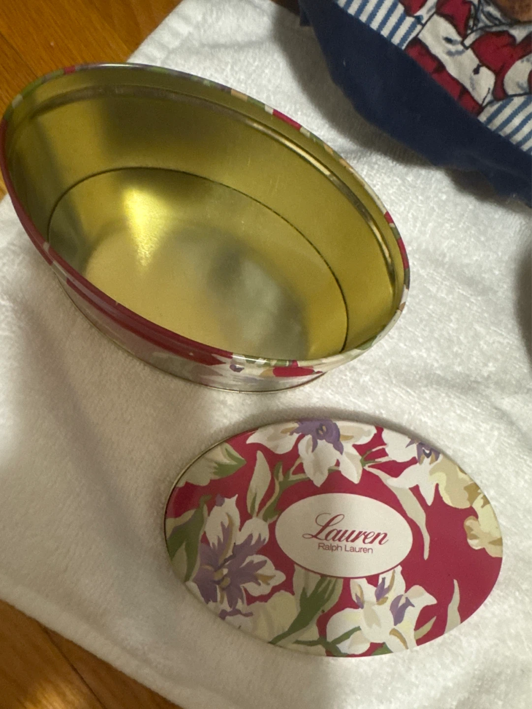 Vintage Ralph Lauren tin in GREAT CONDITION - photo 3