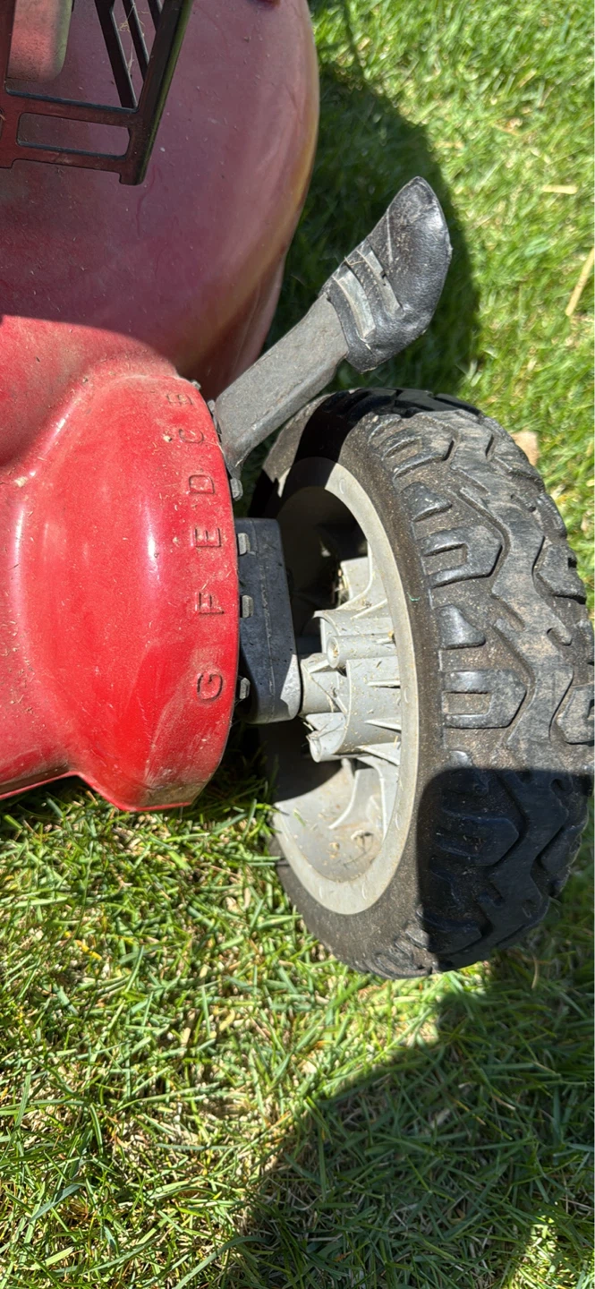 Toro Personal Pace Self-Propelled Lawn Mower - photo 5